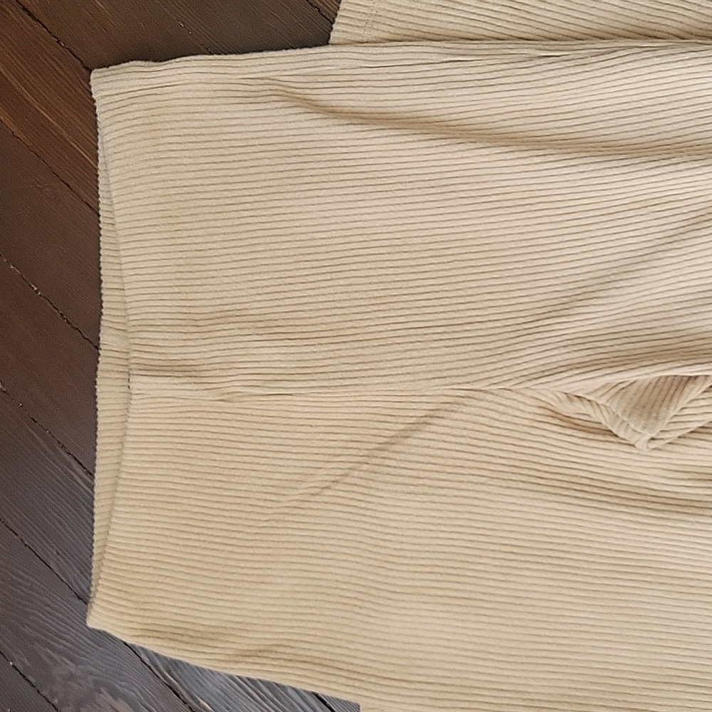 NEW Ribbed Lounge Pant from Express - Picture 3 of 5